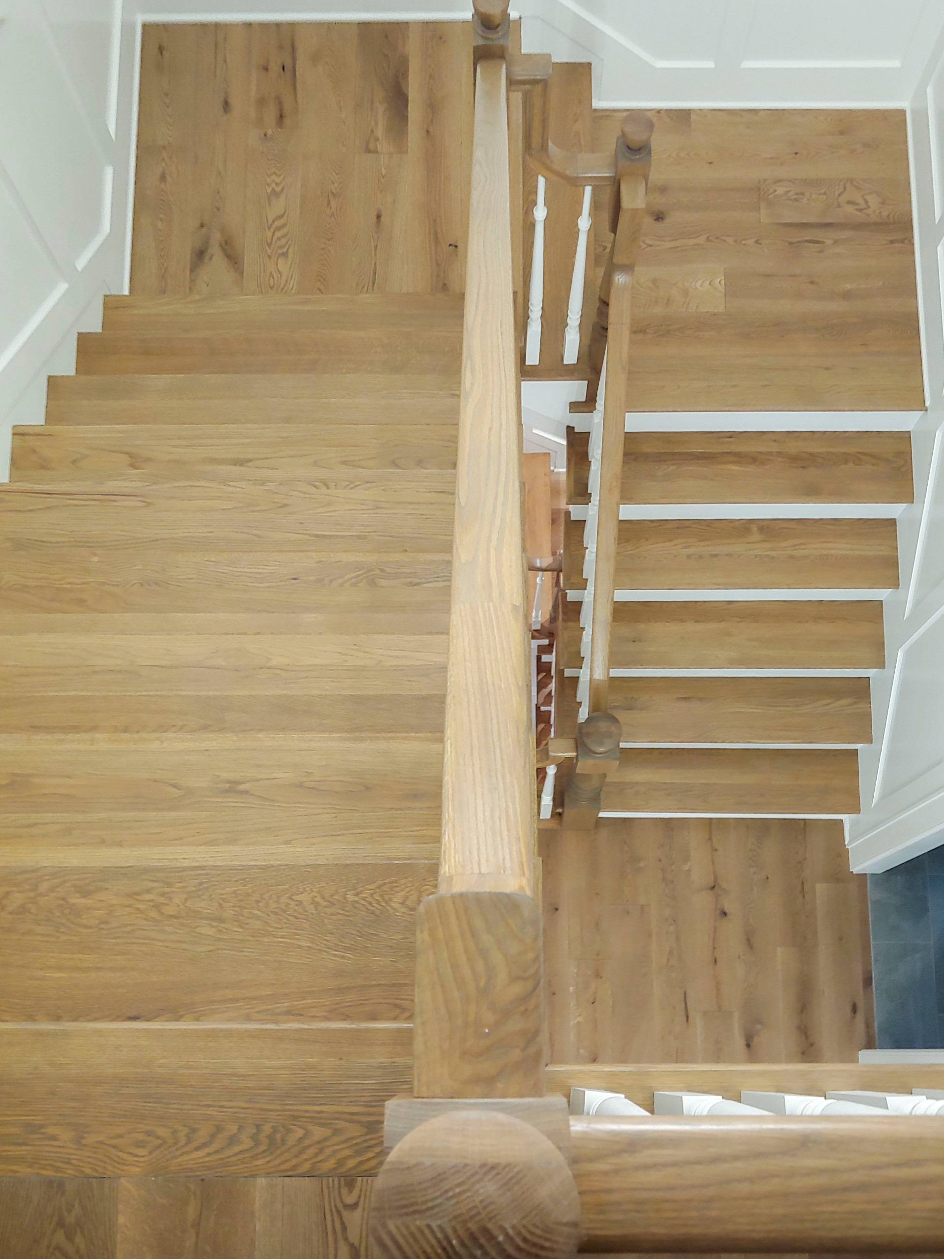 103_Classic Staircase with Stunning Handcrafted Oak Railing System, Aldie VA 201