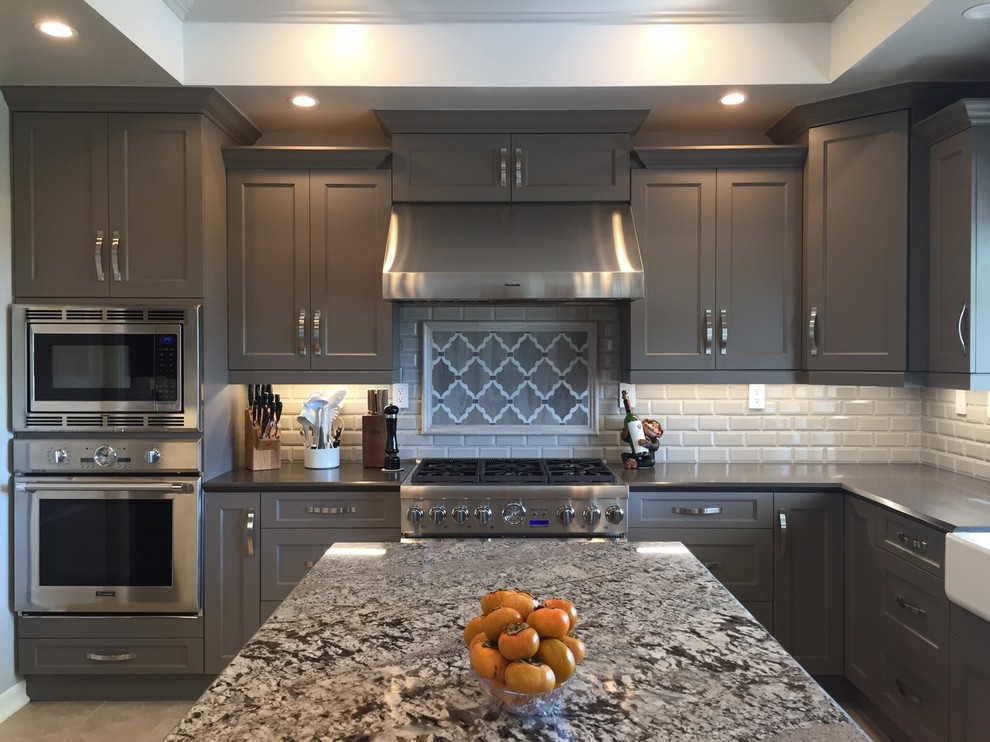 Kitchen - large transitional kitchen idea in Los Angeles