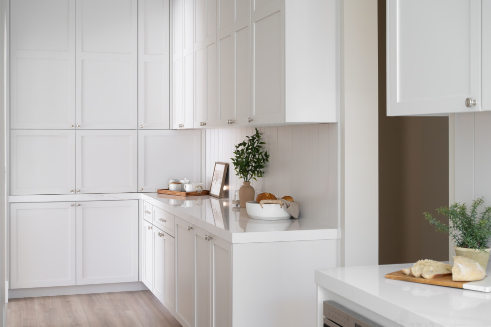 Inspiration for a transitional home design remodel in Las Vegas