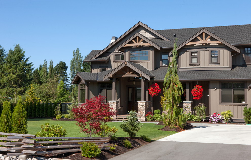 Inspiration for a transitional exterior in Vancouver.