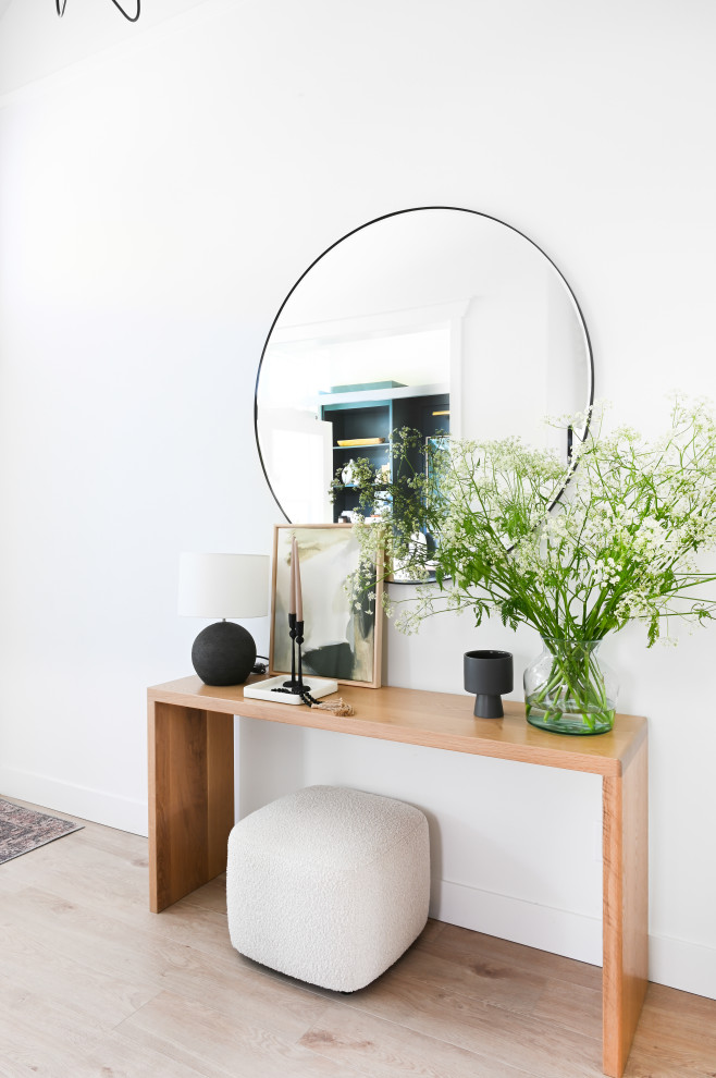 Home design - transitional home design idea
