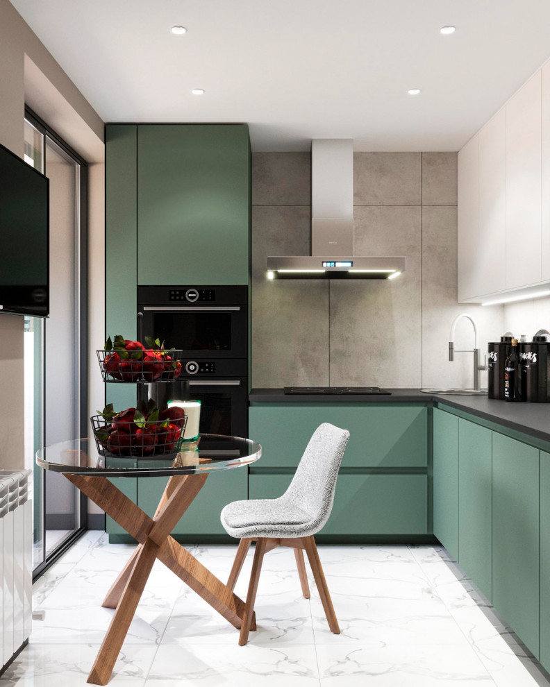 Адмирала Горшкова 36