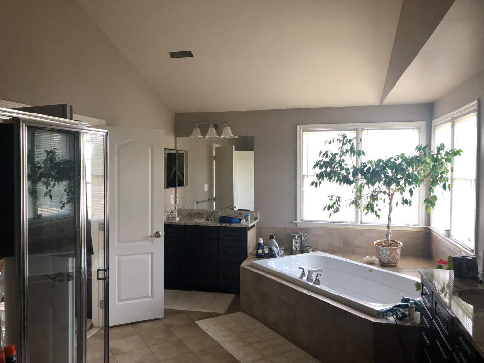 Example of a minimalist bathroom design in Baltimore