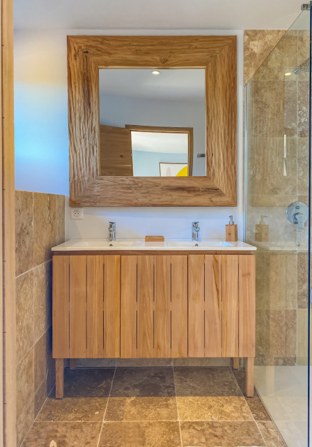 Villa L mediterranean-bathroom