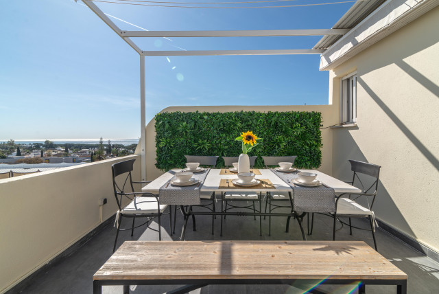 Gran Ducado coastal-family-room