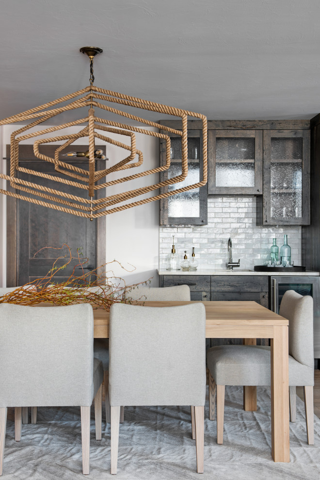 Dining room - rustic dining room idea
