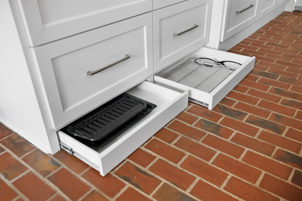 Rutgers - Clean and Modern Kitchen