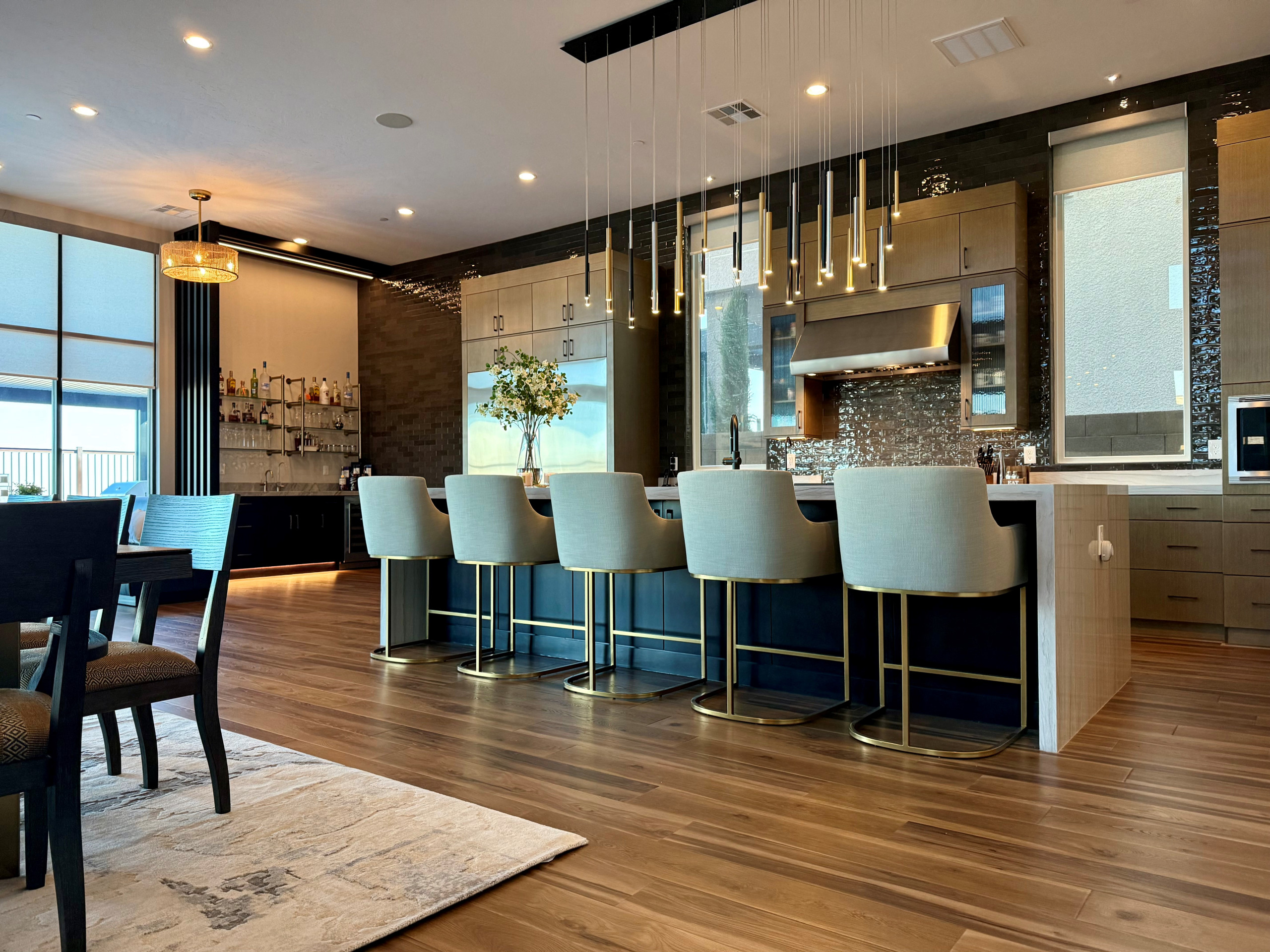 Inspiration for a contemporary home design remodel in Las Vegas