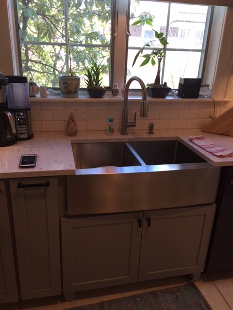 Kitchen - transitional kitchen idea