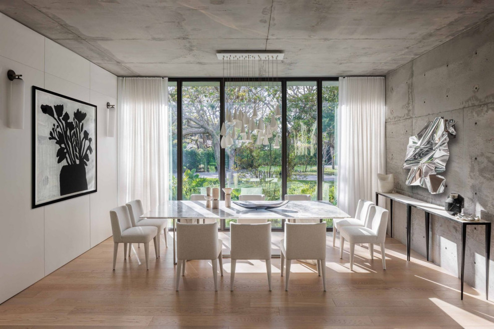 Minimalist dining room photo in Miami