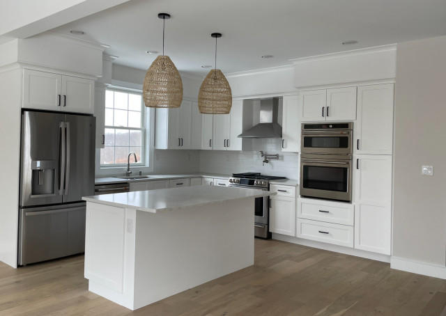 Kitchen transitional-kitchen