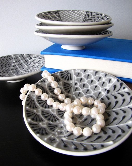 Single Small Grey Dish by Cynthia Vardhan Ceramics