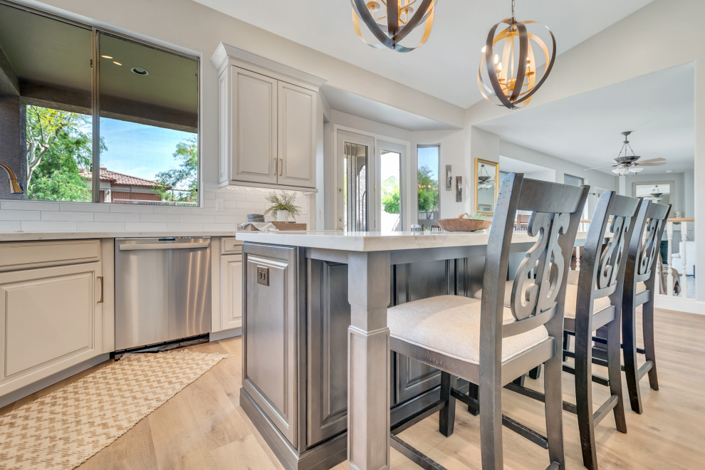 Inspiration for a transitional kitchen remodel in Phoenix