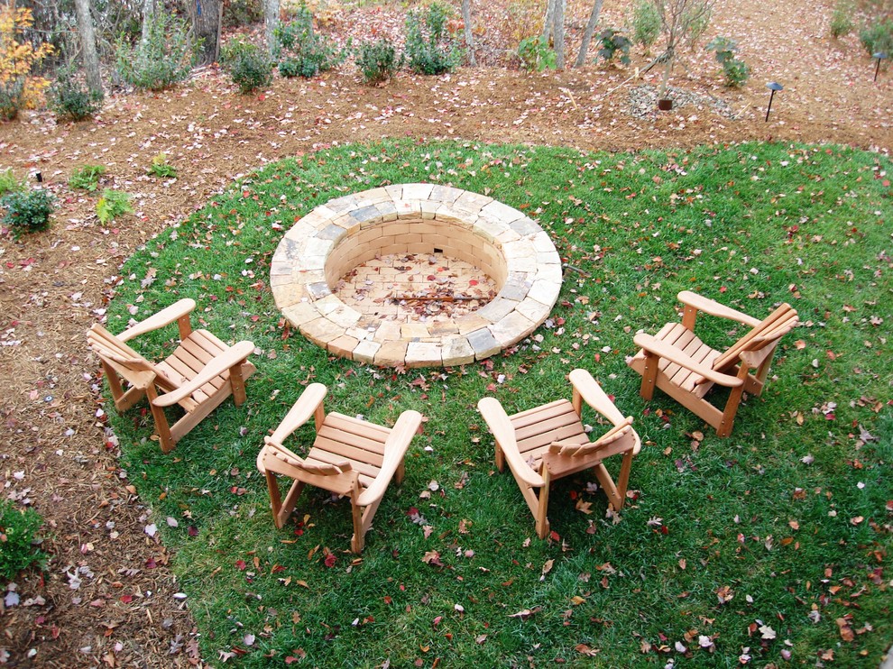 Photo of a country garden in Charleston with a fire feature.