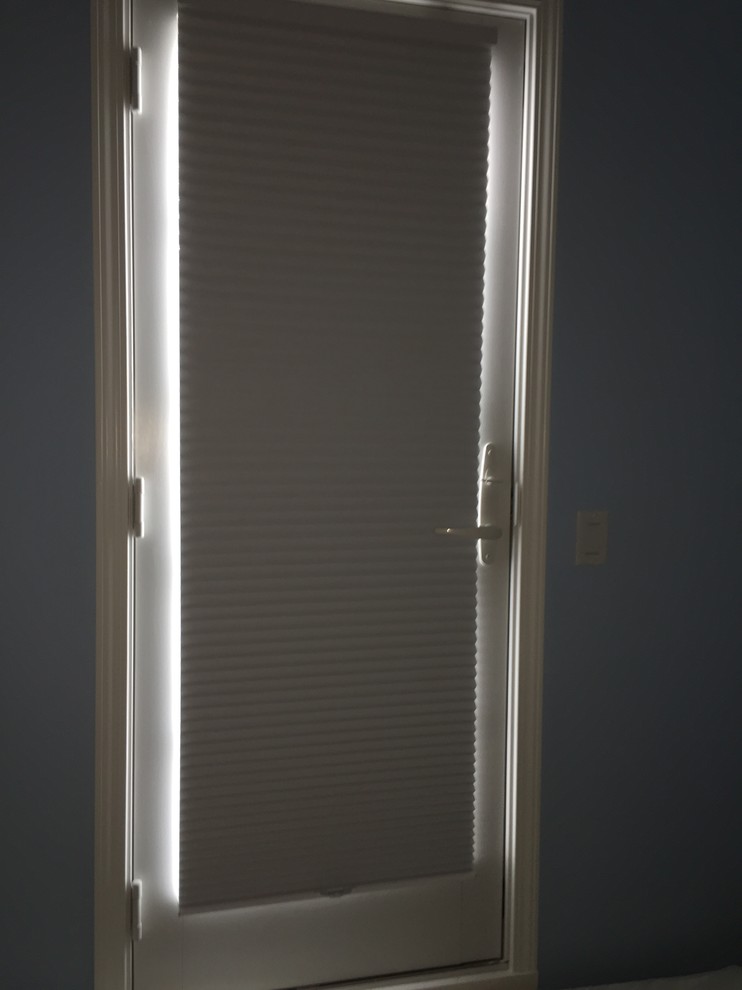 Top down bottom up Literise Duette by Hunter Douglas . Cordless with Architella