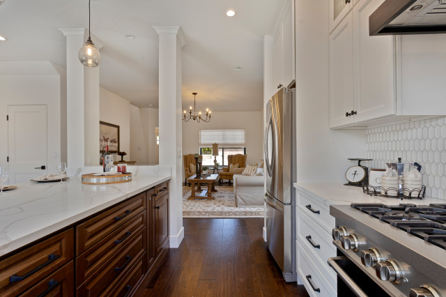 Transitional Chic Farmhouse klassisch-modern-kueche