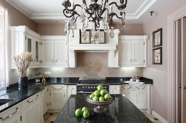 Villa CLASSICA traditional-kitchen
