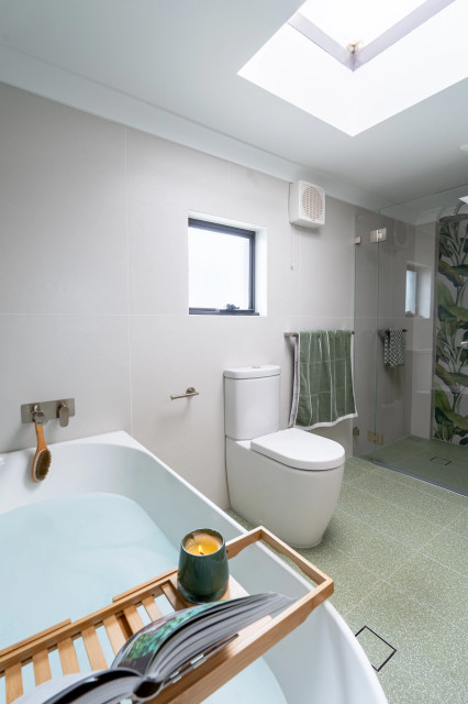 Redfern | Tranquil Retreat | Main Bathroom resort-bathroom