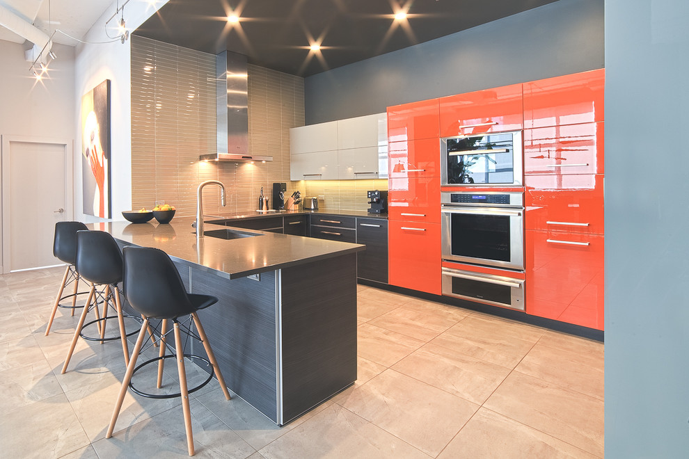 Photo of a medium sized contemporary kitchen in Montreal.