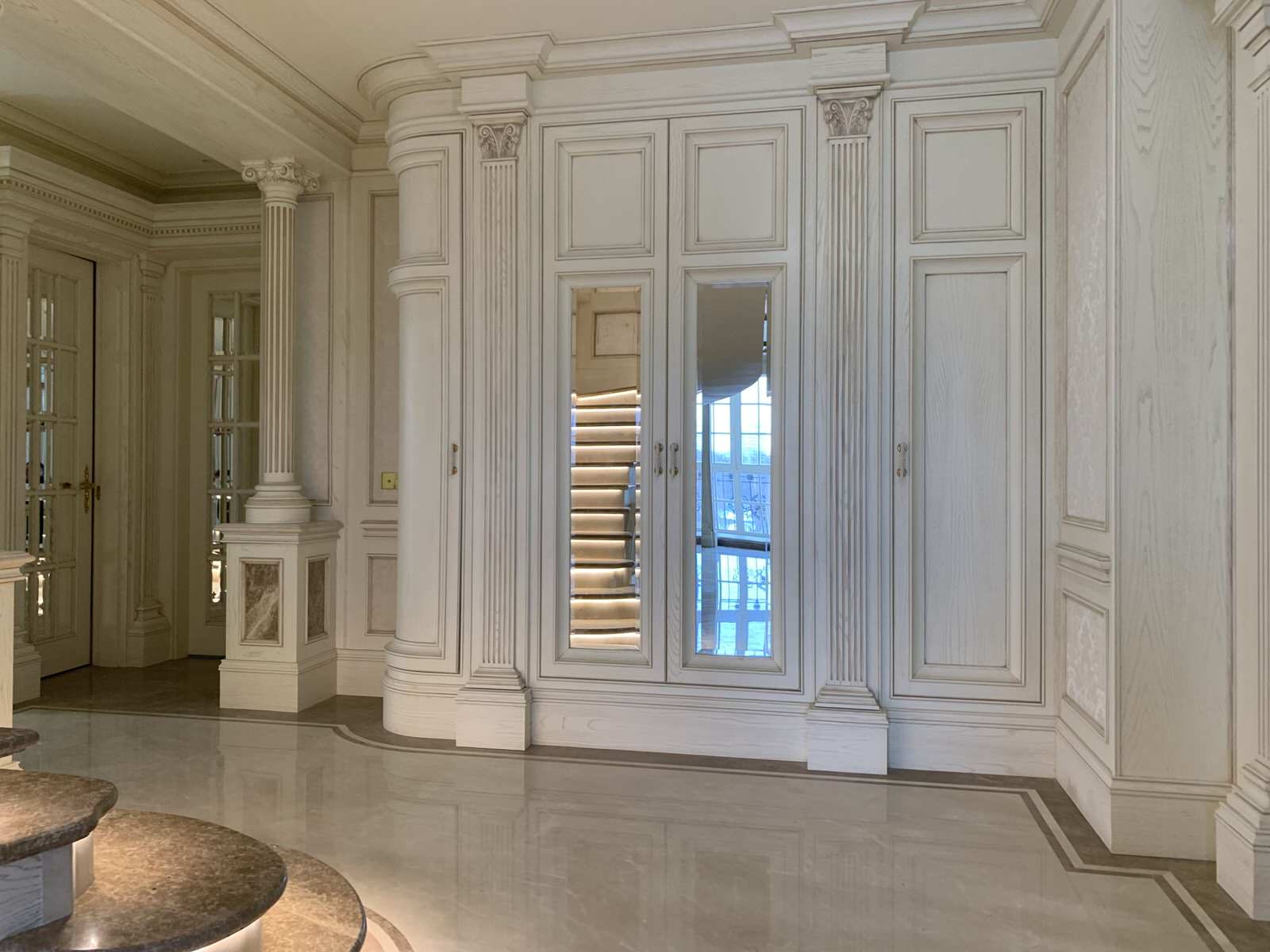 Деревянный интерьер квартиры