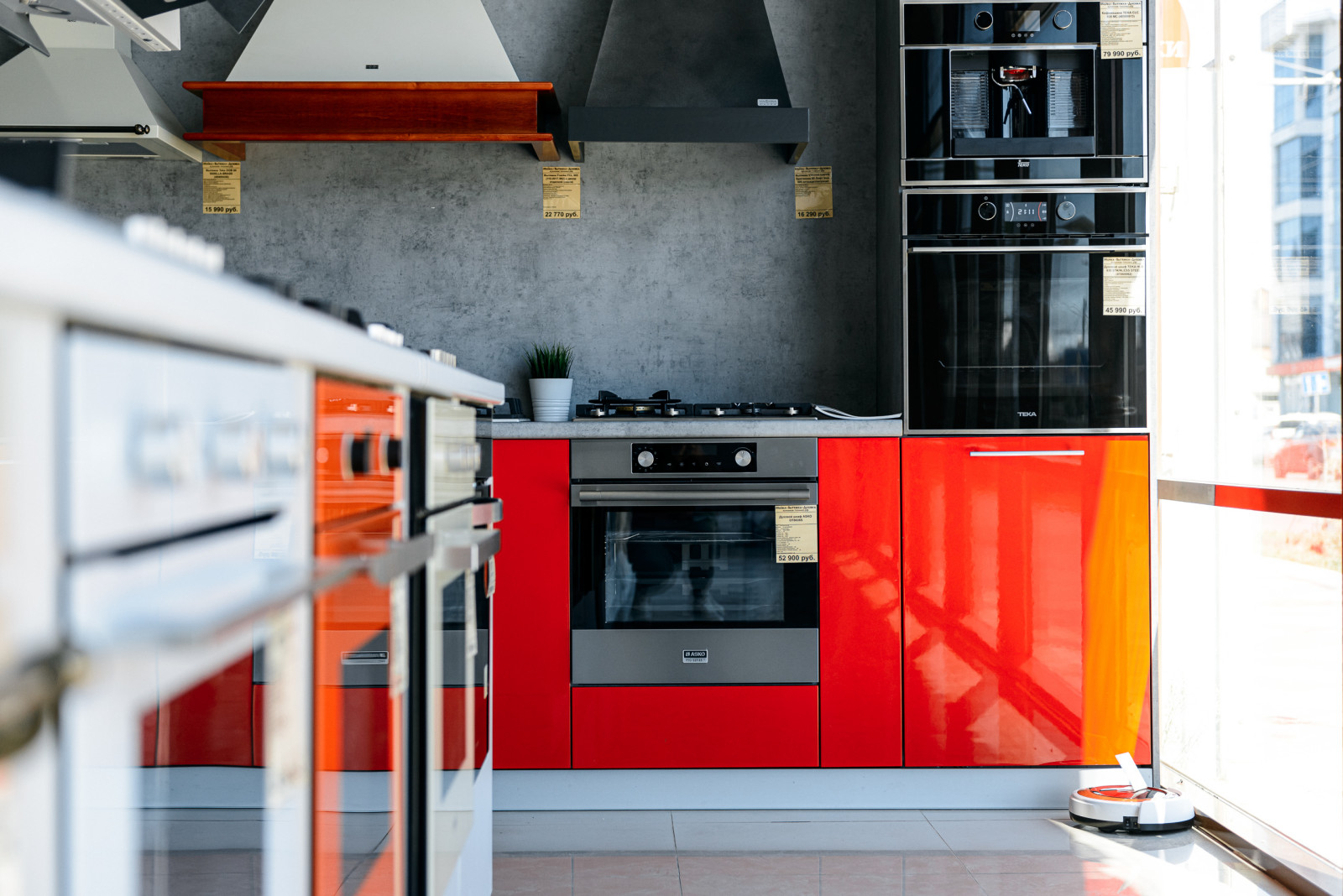 Салон на Тургенева 51