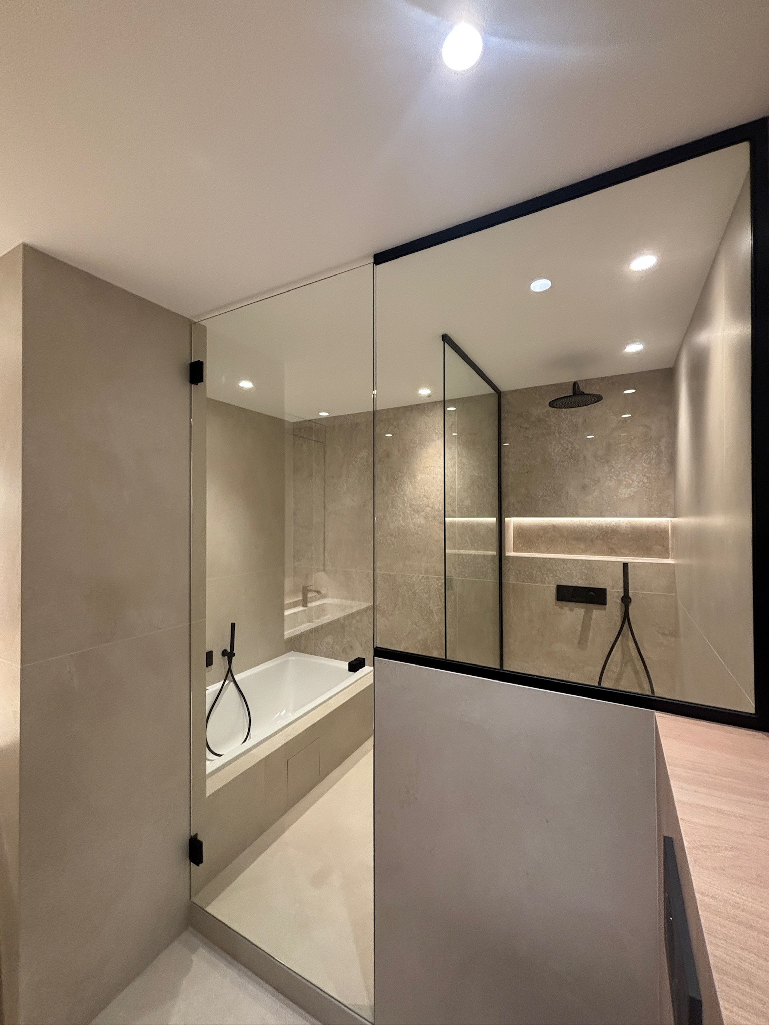 L’union parfaite : deux appartements transformés en un duplex unique