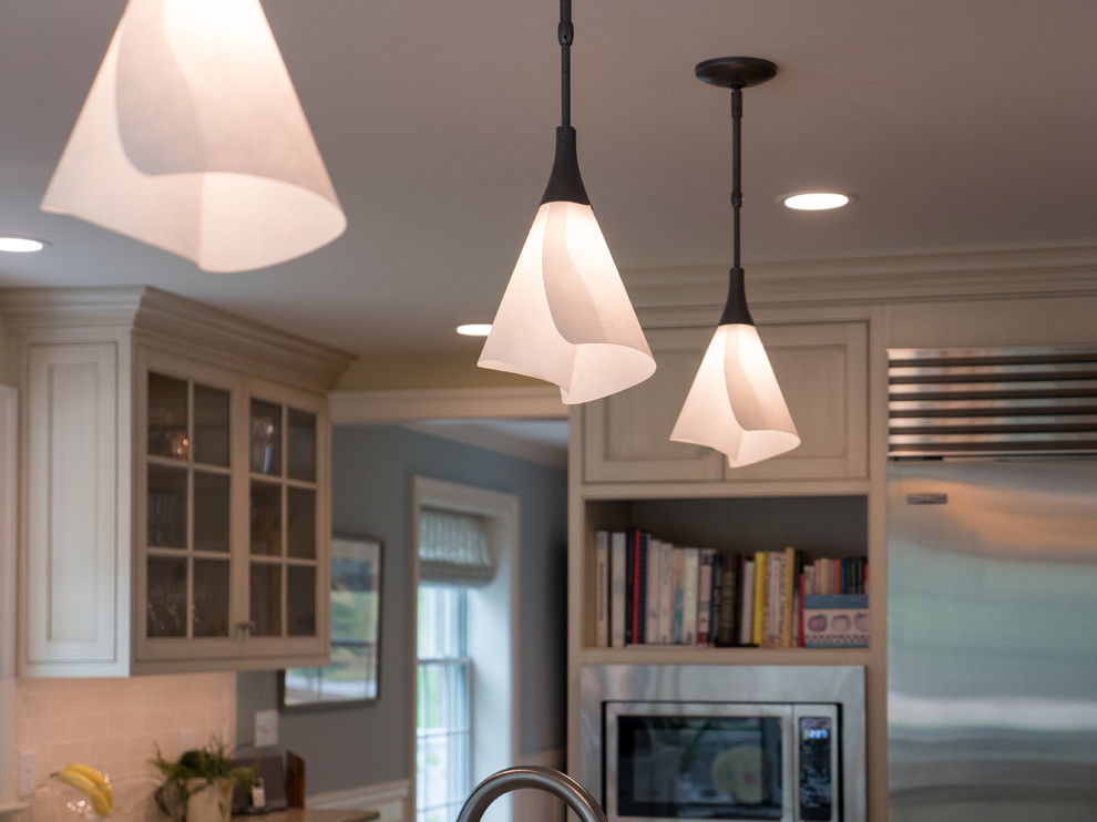 Kitchen - traditional kitchen idea