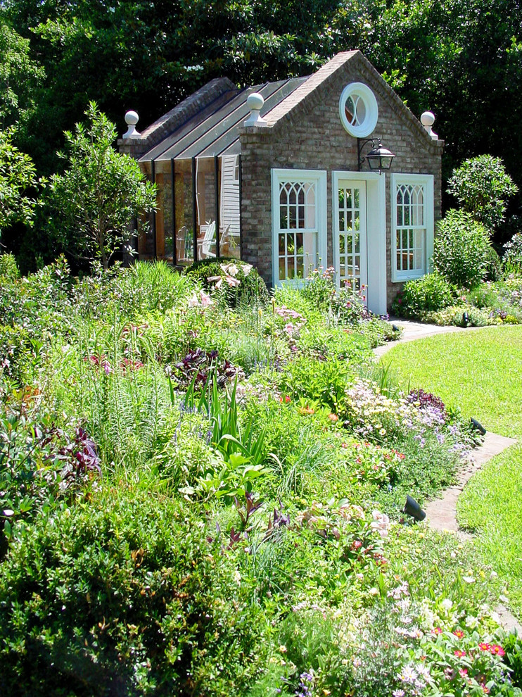 This is an example of a traditional garden shed in Atlanta.