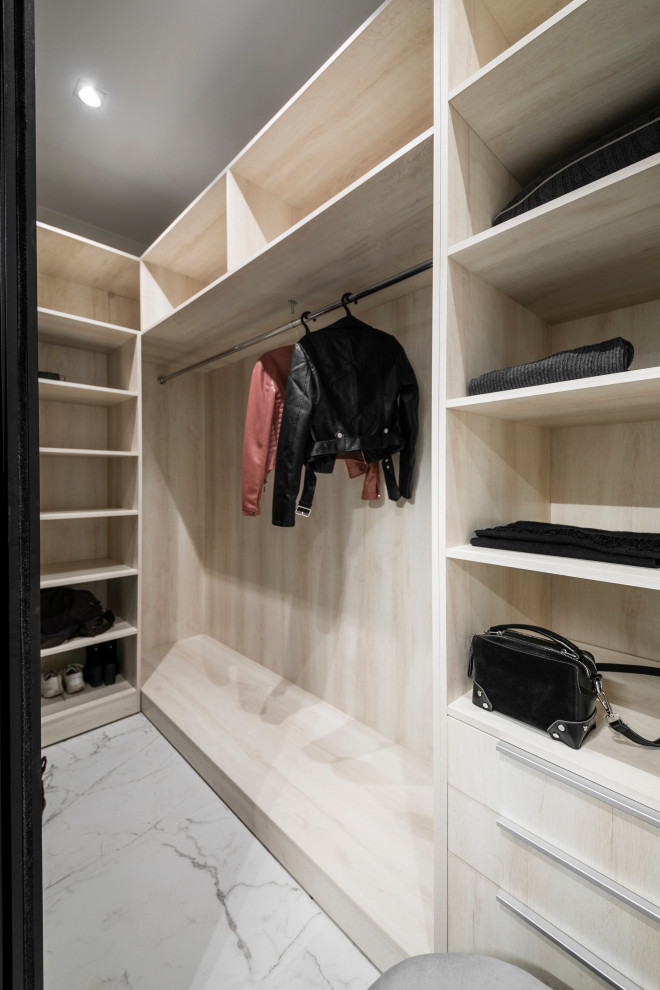 Однокомнатная квартира для молодой девушки. Ижевск, ЖК "Облака", 44 кв.м.