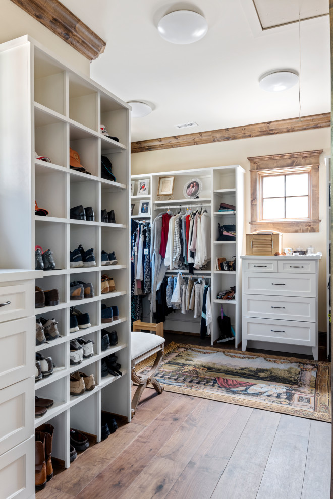 Home design - transitional home design idea