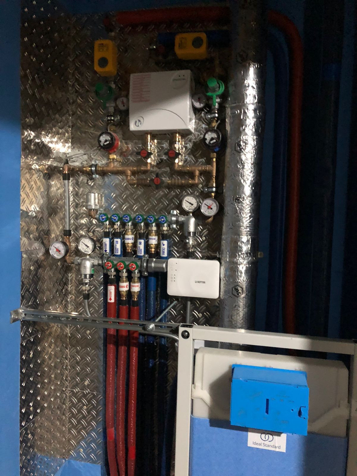 Фото инженерных сетей на объектах Project Group