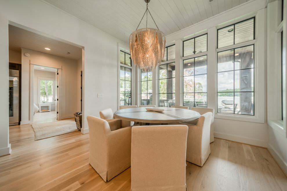 Home design - transitional home design idea in Birmingham