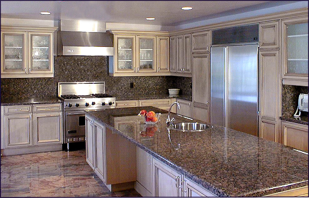 Inspiration for a transitional kitchen remodel in Los Angeles