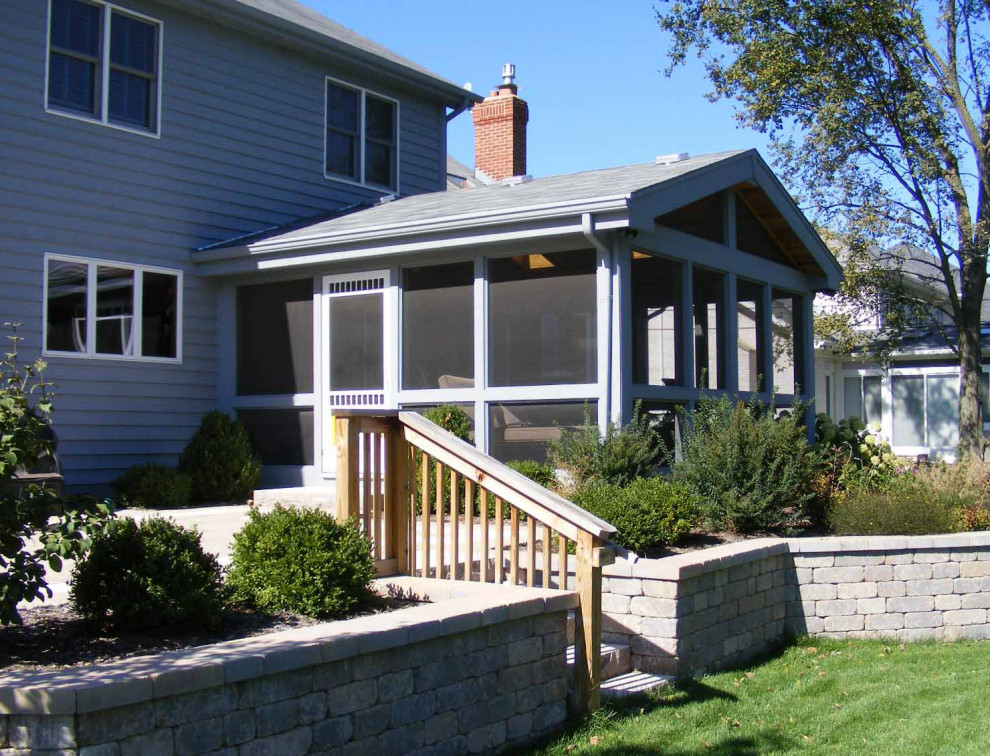 Screened Porch with Dog Wash