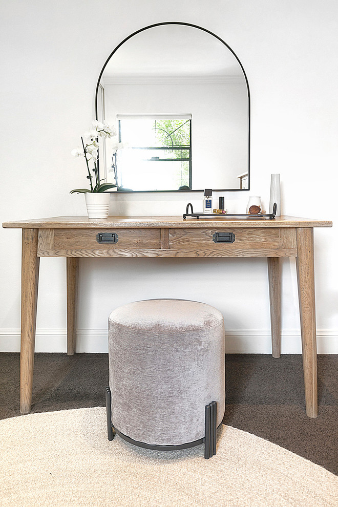 This is an example of a contemporary powder room in Sydney.