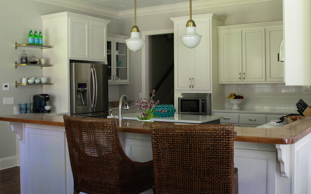 Kitchen - transitional kitchen idea
