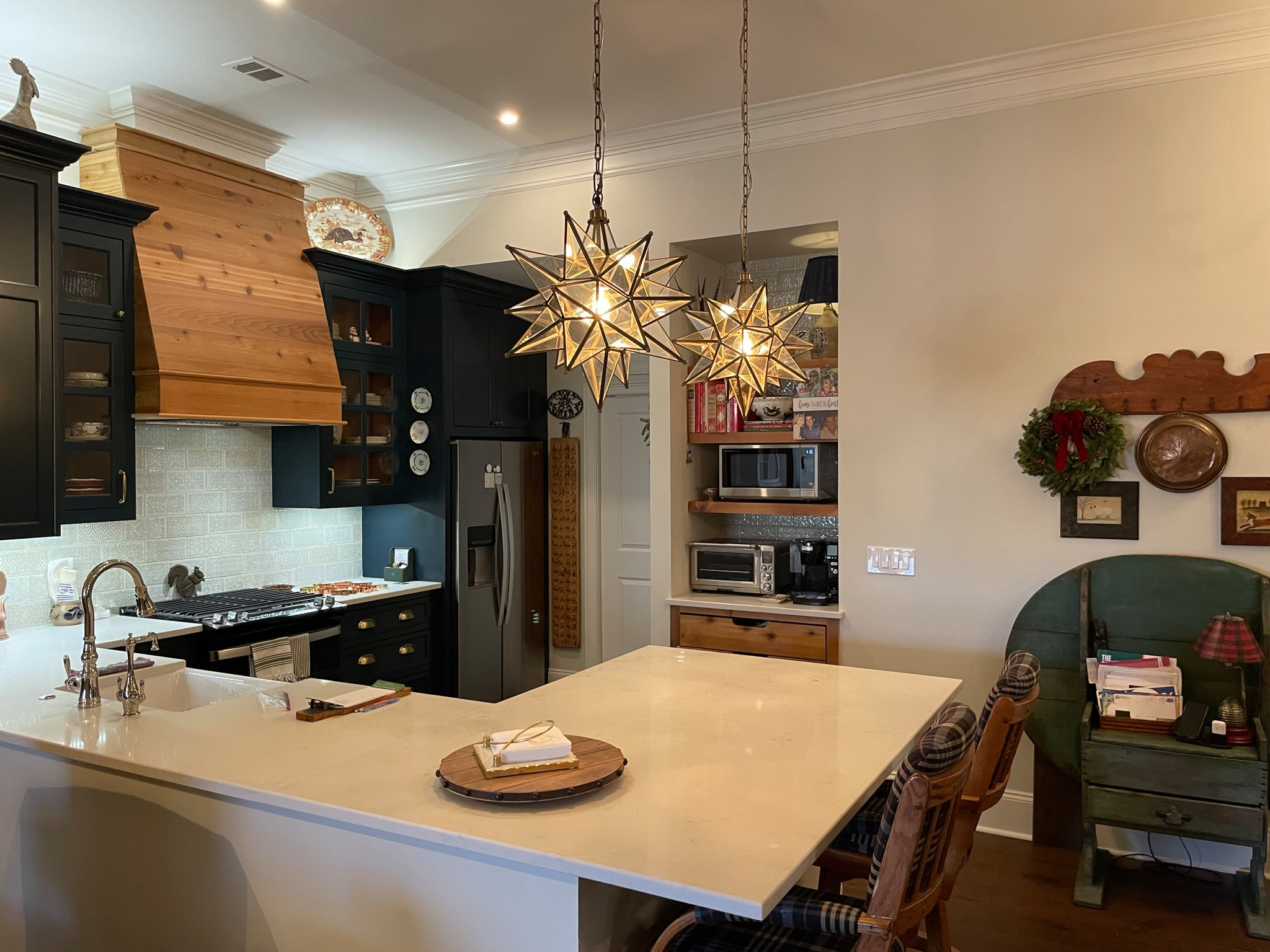 Inspiration for a transitional home design remodel in Atlanta
