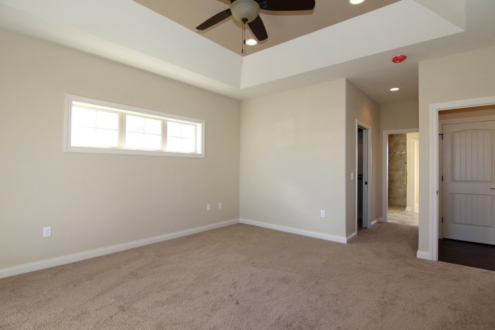 Bedroom - transitional bedroom idea