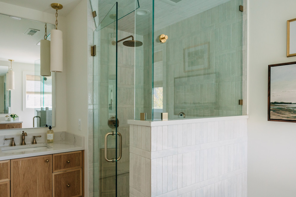 Paradise Ave. Bathroom