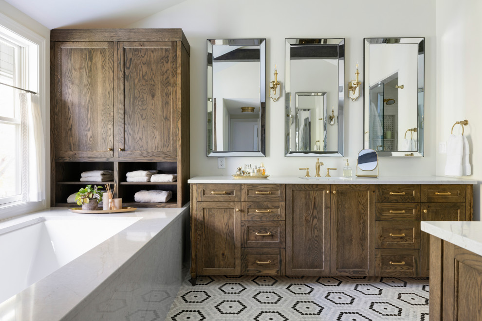 Inspiration for a farmhouse bathroom remodel in Minneapolis