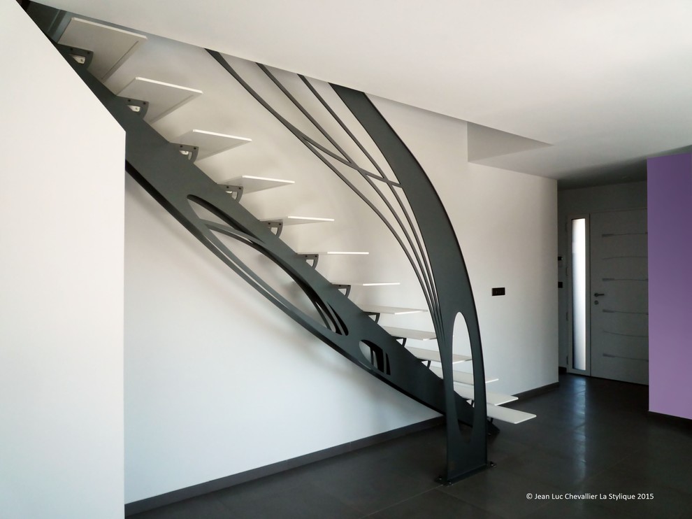 Contemporary staircase in Paris.