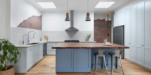 Open industrial kitchen industrial-kitchen