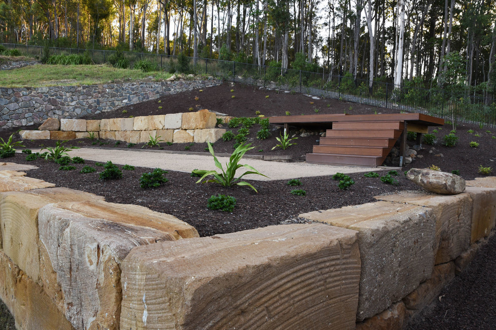 Inspiration for a contemporary garden in Sunshine Coast.