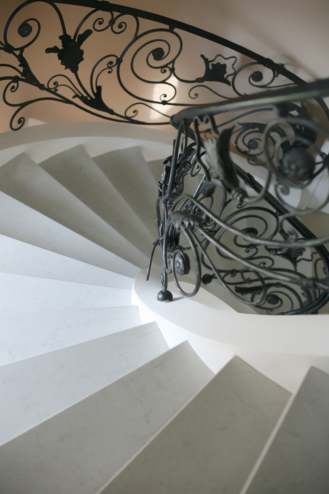 Лестница из кварца в ДНП "Весна"