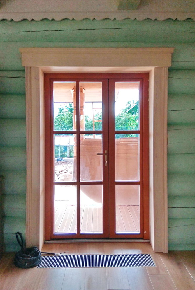 Бревенчатый дом-сказка на Варшавском шоссе