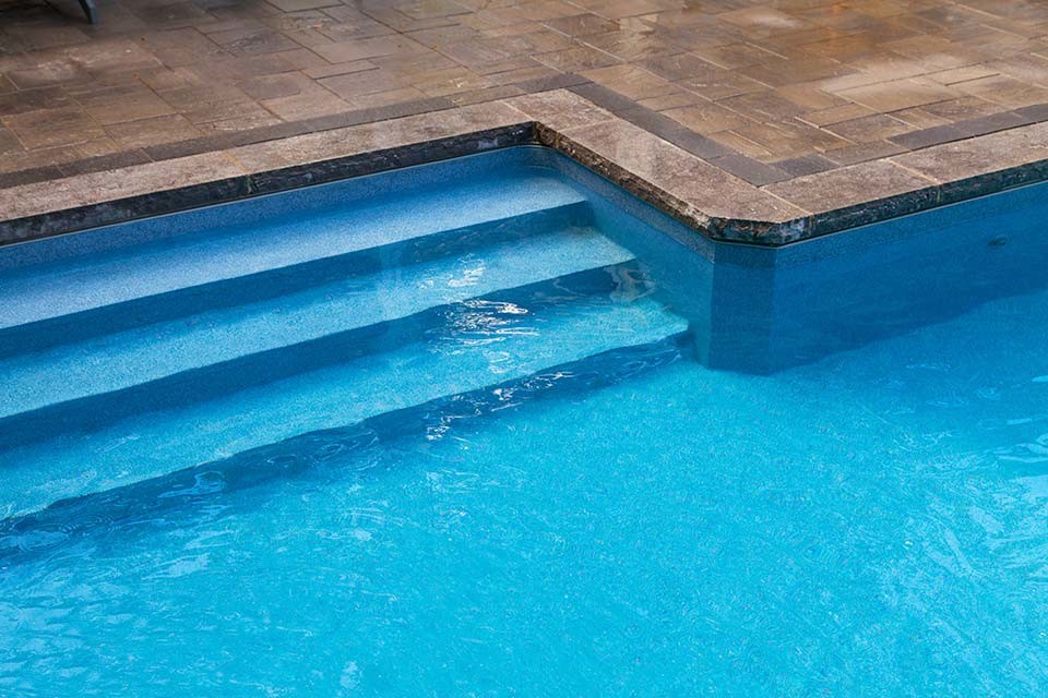 Pool - mid-sized modern pool idea in Toronto