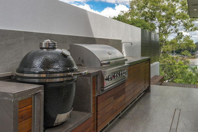 New House - Indooroopilly contemporary-deck