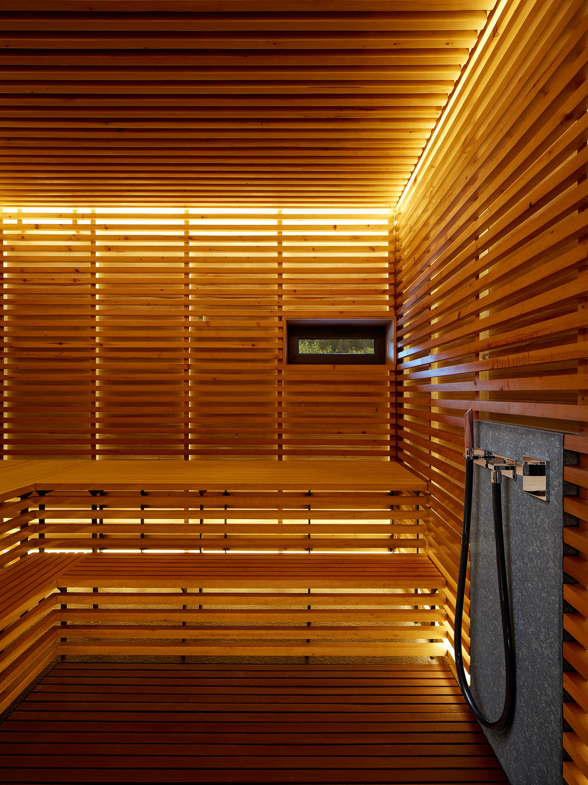 Дом на реке | Barn by a River