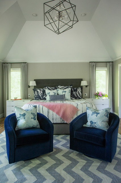 Rustic Chic Weekend Home clasico-renovado-dormitorio