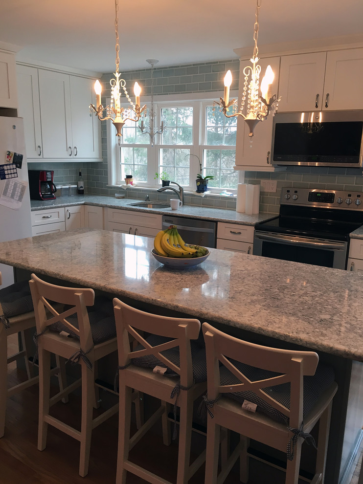 Inspiration for a transitional kitchen remodel in Boston